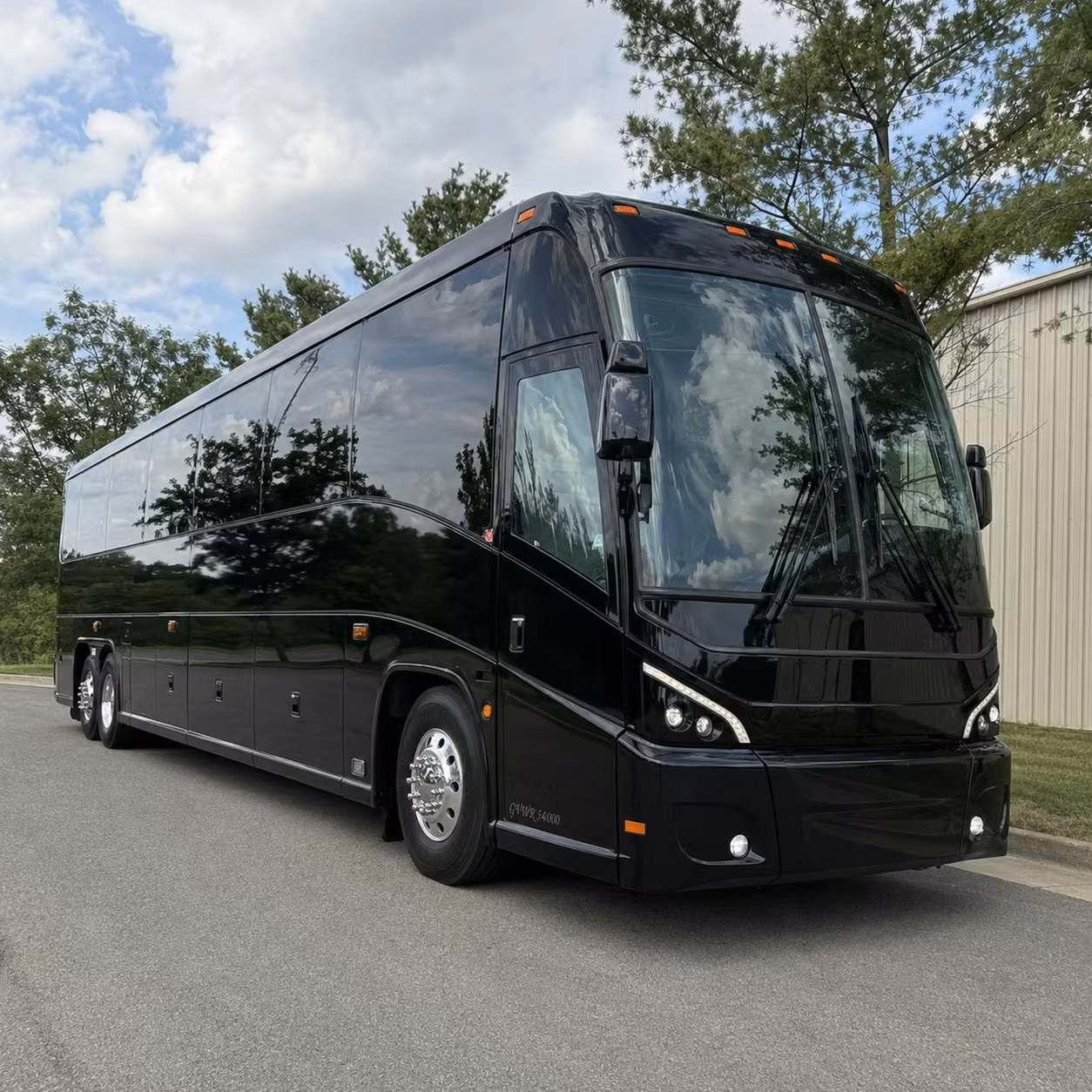 construction crew and worksite shuttle services across south fulton