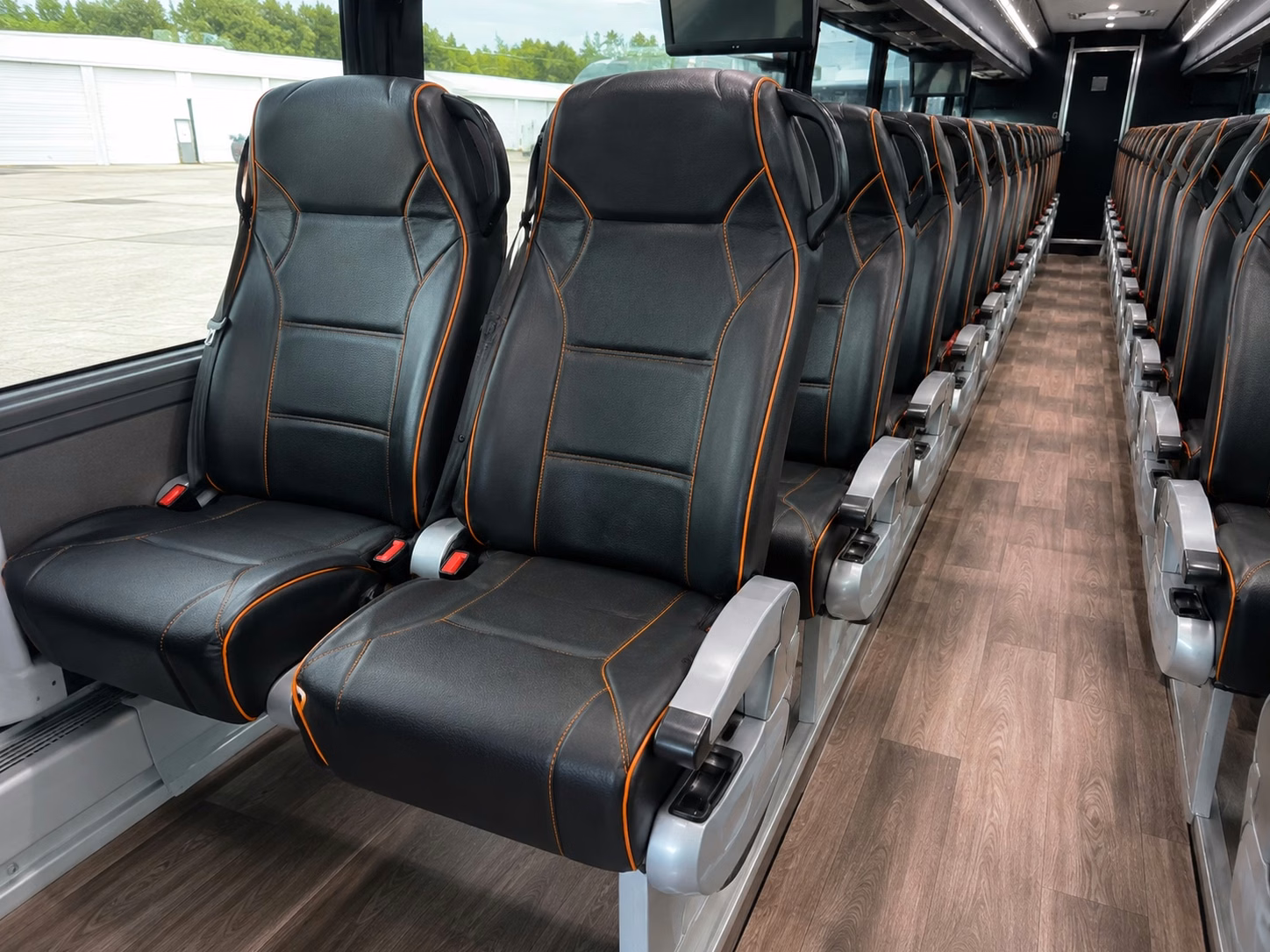 minibus rentals in south fulton for smaller prom groups who want their own ride