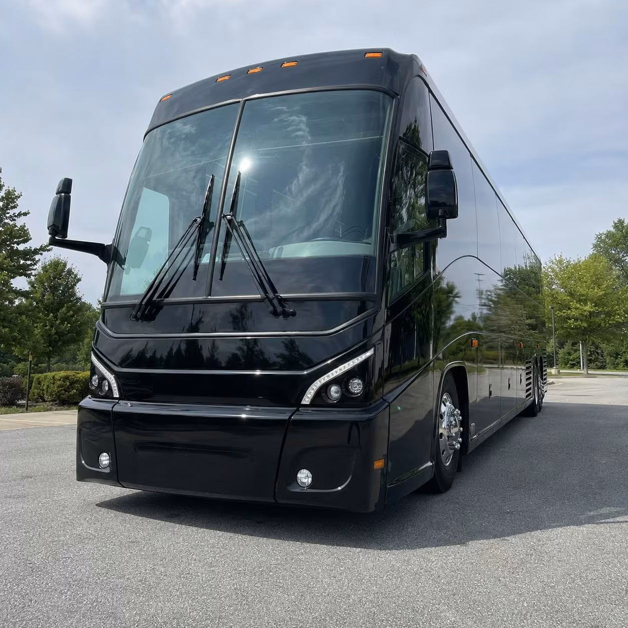 reliable airport employee shuttles between south fulton businesses and hartsfield jackson